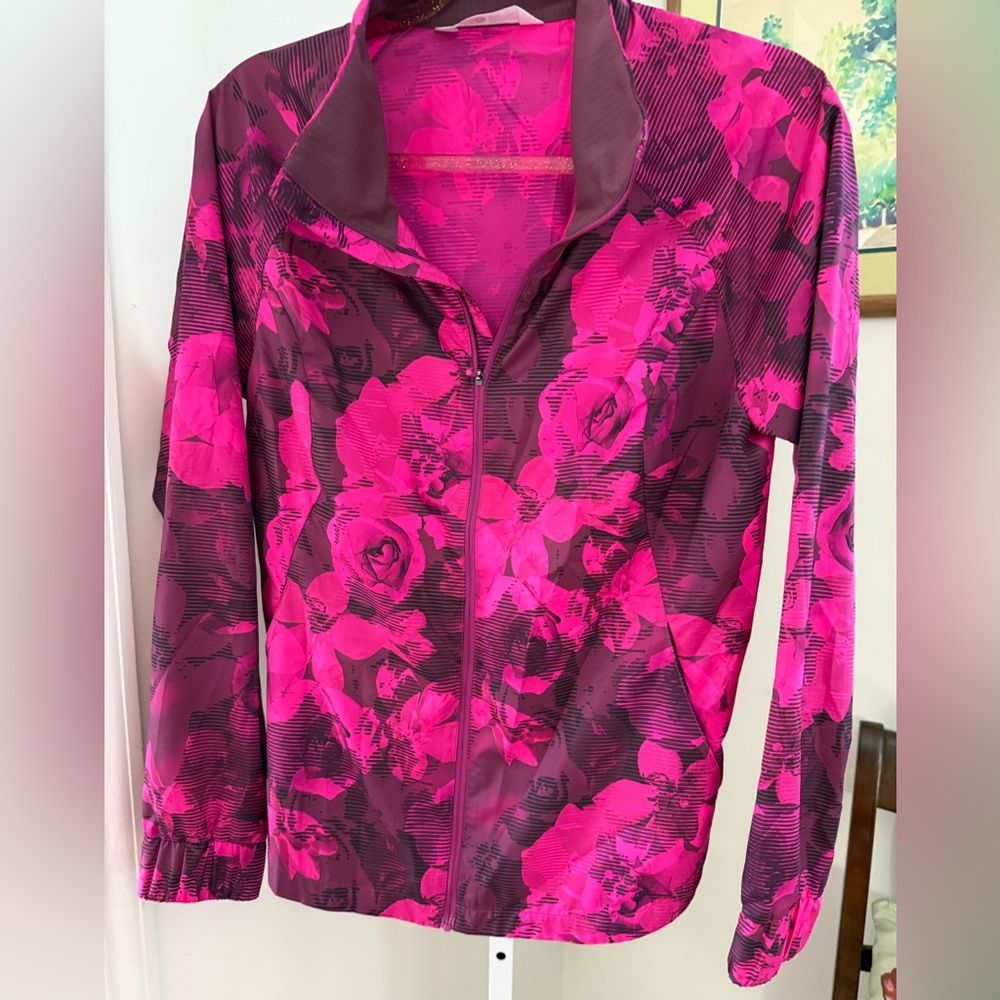 The North Face Wild Aster Floral Print Reactor Jacket. Lightweight . Size medium